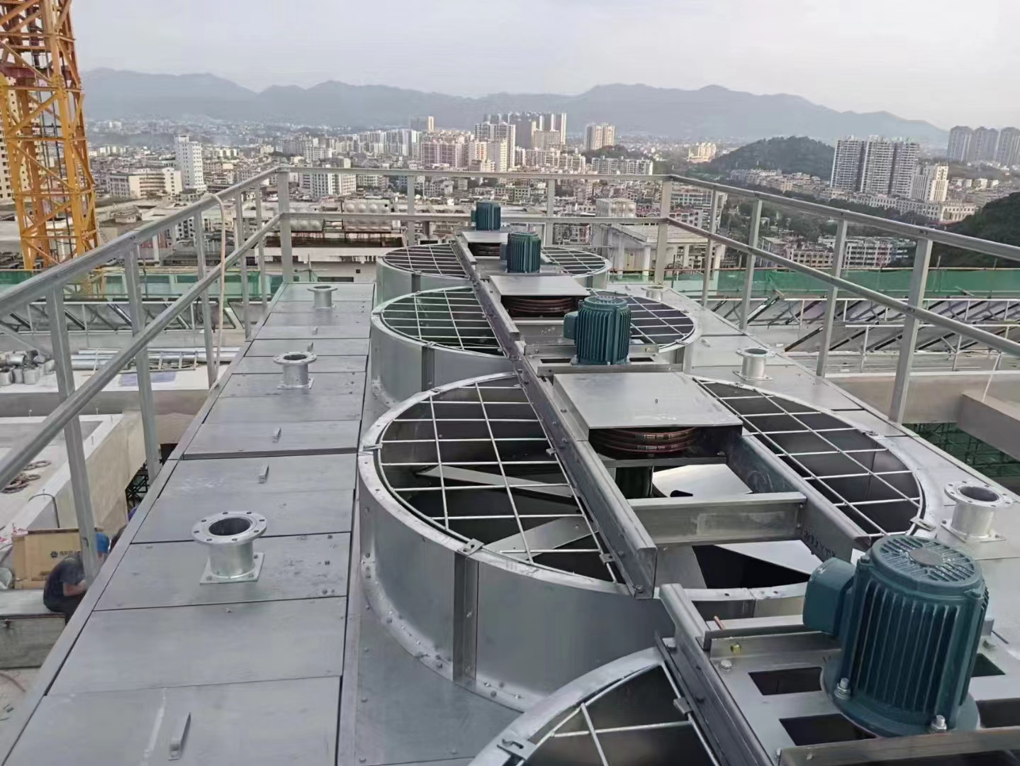 密閉式冷卻塔在一定時期內的防凍問題(密閉式冷卻塔